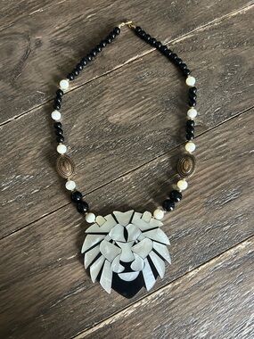 Vintage Lee Sands 1970’s Statement Piece Leo the Lion Mother of Pearl EUC